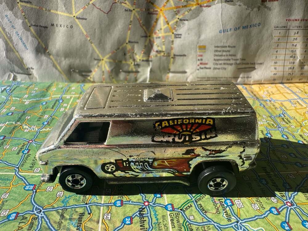 VINTAGE 1974 Hot Wheels Super Van California Cruisin' Diecast Vehicle